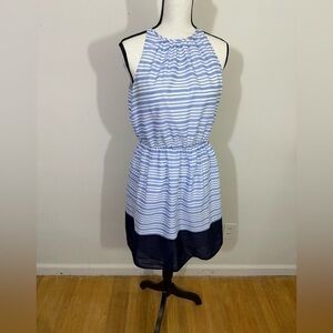 Old Navy size medium dress lightweight, lined mix media in blue and white